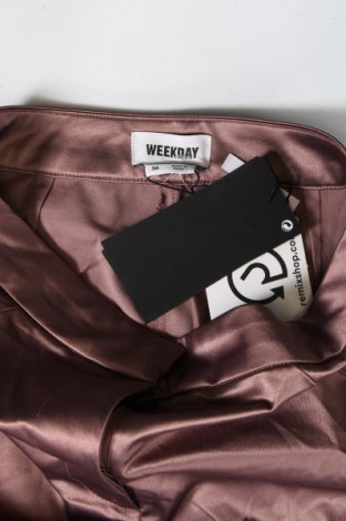 Γυναικείο παντελόνι Weekday, Μέγεθος S, Χρώμα Βιολετί, Τιμή 6,76 €