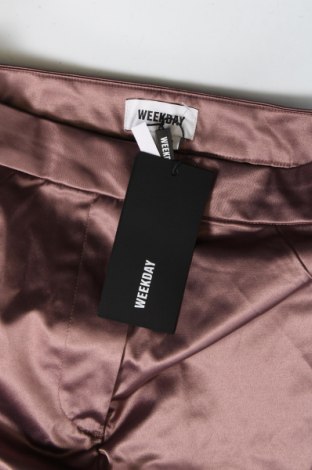 Γυναικείο παντελόνι Weekday, Μέγεθος S, Χρώμα Βιολετί, Τιμή 7,19 €