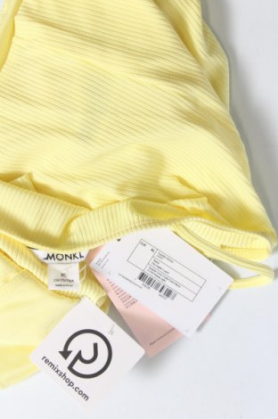 Γυναικείο αμάνικο μπλουζάκι Monki, Μέγεθος XL, Χρώμα Κίτρινο, Τιμή 3,23 €