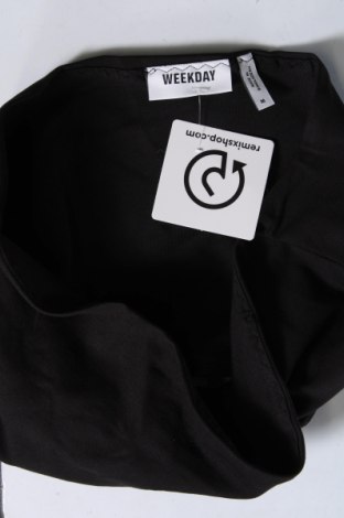 Γυναικείο αμάνικο μπλουζάκι Weekday, Μέγεθος M, Χρώμα Μαύρο, Τιμή 4,00 €