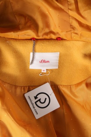 Дамско палто S.Oliver, Размер M, Цвят Жълт, Цена 167,40 лв.