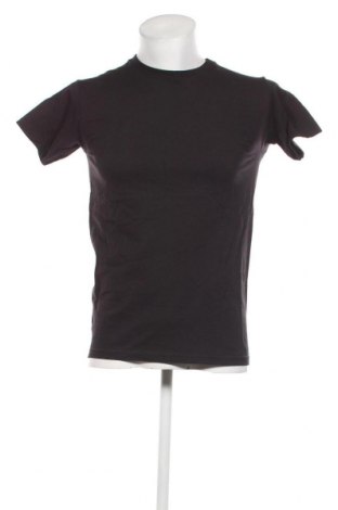 Мъжка тениска Fruit Of The Loom, Размер S, Цвят Черен, Цена 10,50 лв.