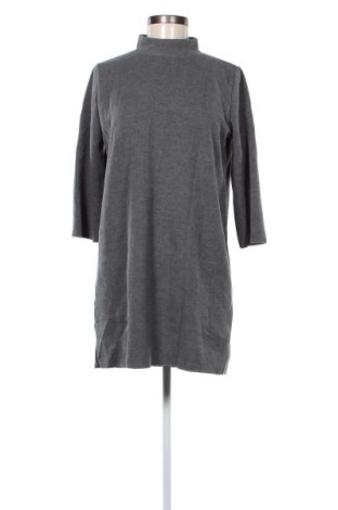 Kleid Pull&Bear, Größe M, Farbe Grau, Preis 2,02 €