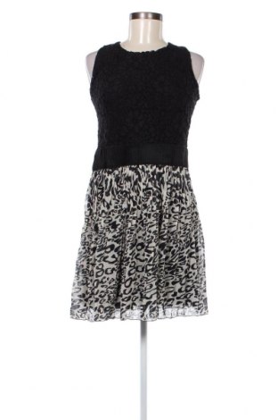 Φόρεμα Rinascimento, Μέγεθος M, Χρώμα Πολύχρωμο, Τιμή 2,92 €