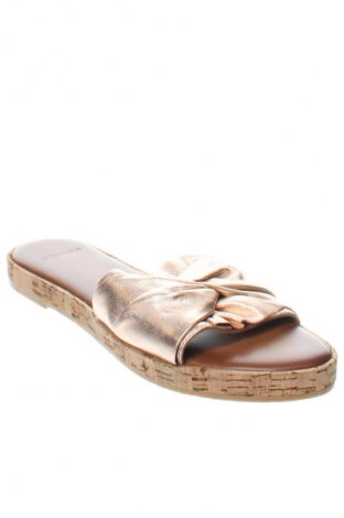 Hausschuhe Manfield, Größe 41, Farbe Golden, Preis 77,99 €