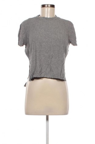 Damen Shirt Bershka, Größe M, Farbe Grau, Preis 6,49 €