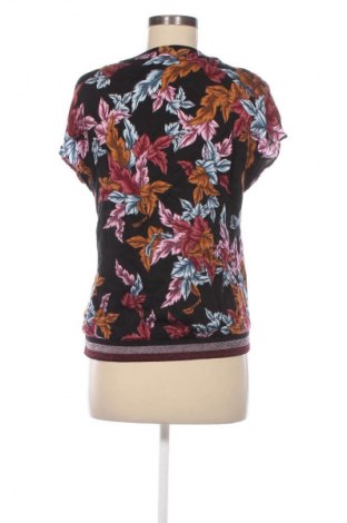 Damen Shirt Culture, Größe XS, Farbe Mehrfarbig, Preis 8,99 €