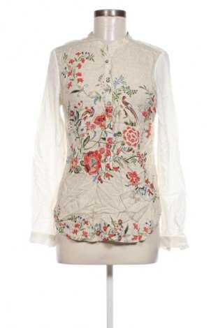 Damen Shirt Emily Van den Bergh, Größe M, Farbe Ecru, Preis € 52,29