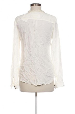 Damen Shirt Emily Van den Bergh, Größe M, Farbe Ecru, Preis 52,29 €