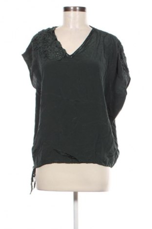 Damen Shirt Essentiel, Größe M, Farbe Grün, Preis 16,99 €