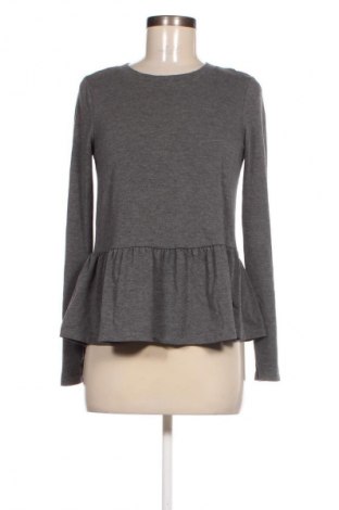 Damen Shirt Gina Tricot, Größe XS, Farbe Grau, Preis € 13,99