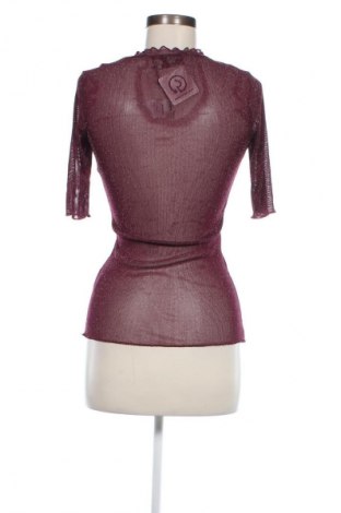 Damen Shirt Moves, Größe M, Farbe Rot, Preis 37,99 €