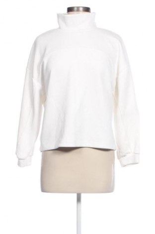 Damen Shirt Reserved, Größe M, Farbe Weiß, Preis 5,99 €