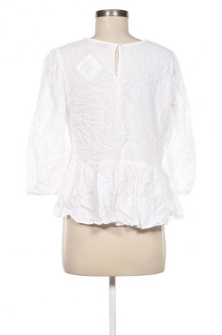 Damen Shirt Stradivarius, Größe L, Farbe Weiß, Preis 6,49 €