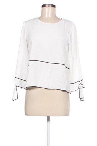 Damen Shirt Zara, Größe M, Farbe Weiß, Preis 18,99 €