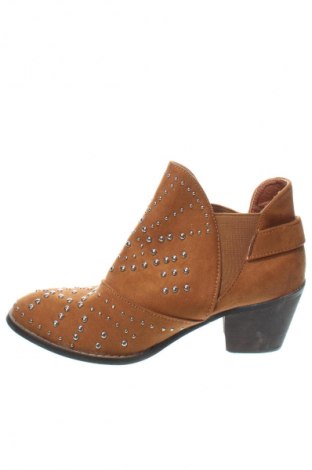 Botine de damă Bellucci, Mărime 39, Culoare Bej, Preț 157,99 Lei