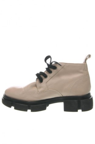 Botine de damă Copenhagen Shoes, Mărime 39, Culoare Ecru, Preț 288,32 Lei