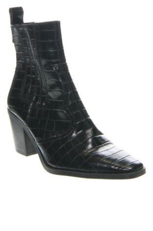 Botine de damă Stradivarius, Mărime 39, Culoare Negru, Preț 81,99 Lei