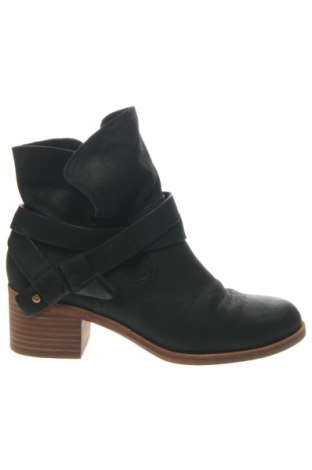 Dámské poltopánky UGG Australia, Veľkosť 40, Farba Čierna, Cena  89,55 €