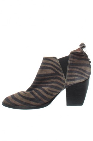 Botine de damă Wonders, Mărime 38, Culoare Maro, Preț 381,99 Lei