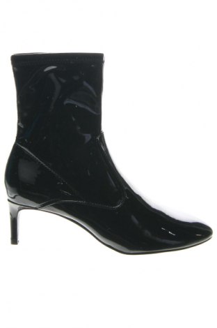 Botine de damă Zara, Mărime 37, Culoare Negru, Preț 166,49 Lei