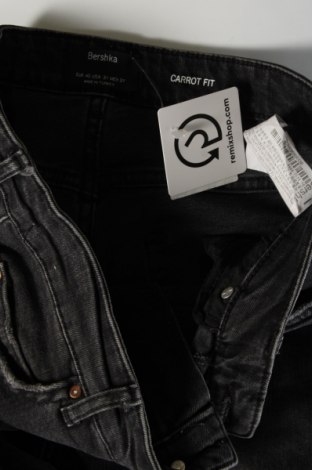 Damskie jeansy Bershka, Rozmiar M, Kolor Szary, Cena 26,99 zł