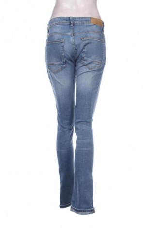 Damskie jeansy Bershka, Rozmiar M, Kolor Niebieski, Cena 33,99 zł