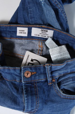 Damskie jeansy Bershka, Rozmiar S, Kolor Niebieski, Cena 29,99 zł