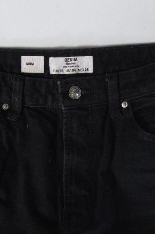 Blugi de femei Bershka, Mărime S, Culoare Negru, Preț 40,99 Lei