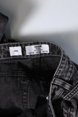 Γυναικείο Τζίν Bershka, Μέγεθος S, Χρώμα Μαύρο, Τιμή 8,99 €