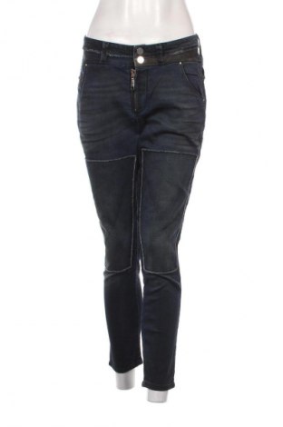 Damskie jeansy Diesel, Rozmiar S, Kolor Niebieski, Cena 214,99 zł