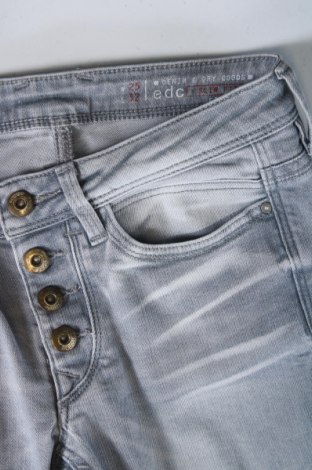 Damskie jeansy Edc By Esprit, Rozmiar XS, Kolor Szary, Cena 35,86 zł