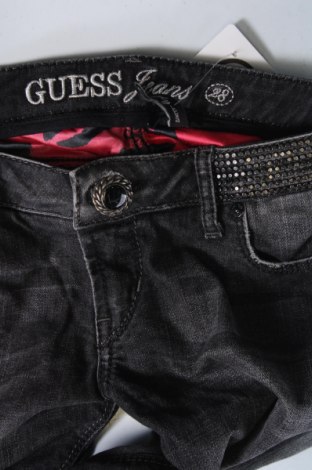 Дамски дънки Guess, Размер M, Цвят Сив, Цена 30,21 лв.