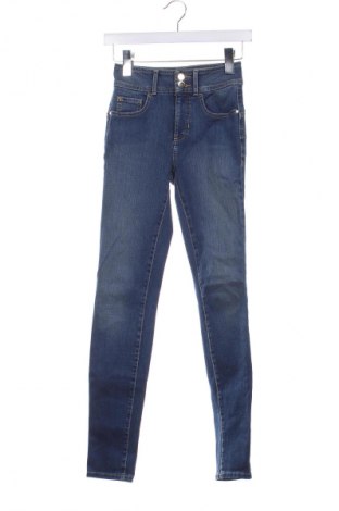 Damskie jeansy Guess, Rozmiar XS, Kolor Niebieski, Cena 124,99 zł