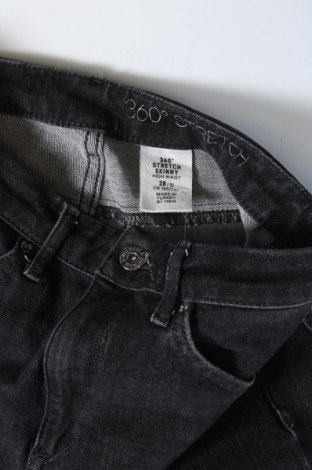 Damskie jeansy H&M, Rozmiar XS, Kolor Czarny, Cena 91,79 zł