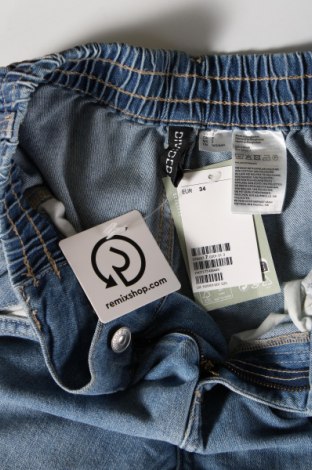 Damskie jeansy H&M Divided, Rozmiar S, Kolor Niebieski, Cena 72,99 zł