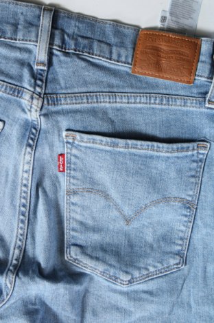 Дамски дънки Levi's, Размер S, Цвят Син, Цена 30,49 лв.