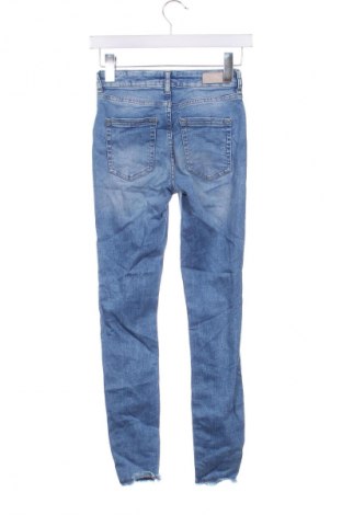 Damskie jeansy ONLY, Rozmiar XS, Kolor Niebieski, Cena 32,99 zł