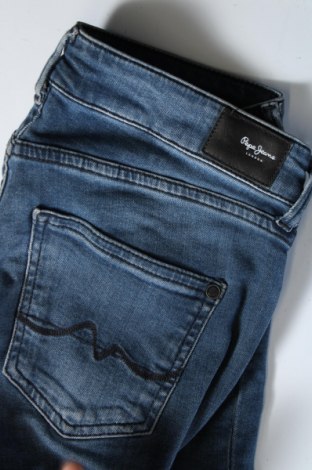 Blugi de femei Pepe Jeans, Mărime M, Culoare Albastru, Preț 133,99 Lei