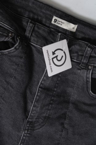 Női farmernadrág Perfect Jeans By Gina Tricot, Méret M, Szín Szürke, Ár 3 499 Ft