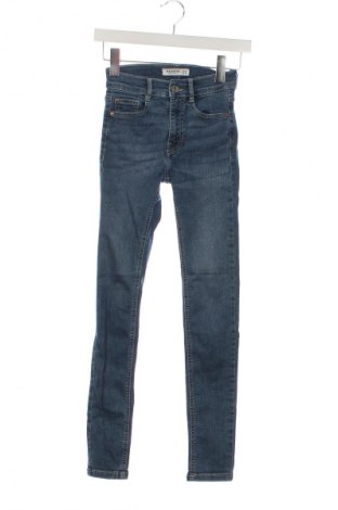 Damskie jeansy Pull&Bear, Rozmiar XXS, Kolor Niebieski, Cena 30,99 zł