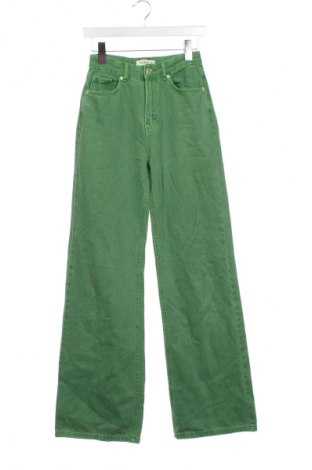 Dámske džínsy  Pull&Bear, Veľkosť XS, Farba Zelená, Cena  16,75 €