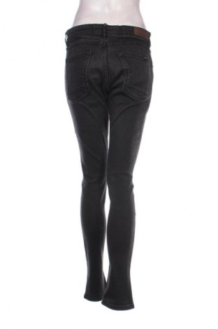 Damen Jeans Pull&Bear, Größe L, Farbe Grau, Preis 8,49 €