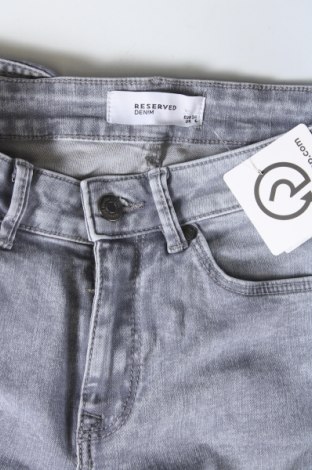 Damen Jeans Reserved, Größe XS, Farbe Grau, Preis 5,99 €