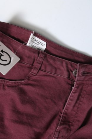 Damskie jeansy Terranova, Rozmiar XS, Kolor Fioletowy, Cena 36,99 zł