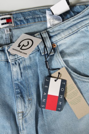 Γυναικείο Τζίν Tommy Jeans, Μέγεθος M, Χρώμα Μπλέ, Τιμή 112,99 €