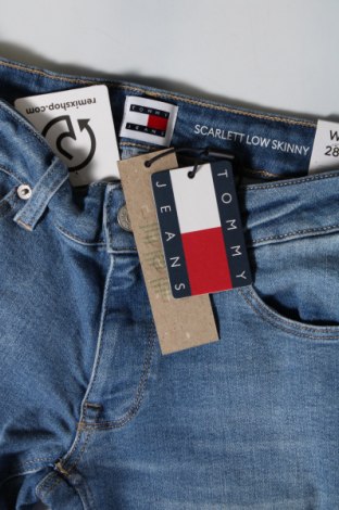 Dámske džínsy  Tommy Jeans, Veľkosť M, Farba Modrá, Cena  56,95 €