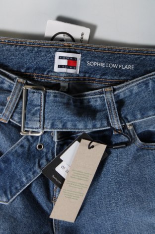 Damskie jeansy Tommy Jeans, Rozmiar S, Kolor Niebieski, Cena 582,99 zł