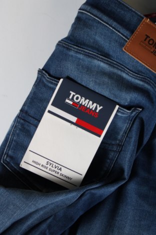 Γυναικείο Τζίν Tommy Jeans, Μέγεθος L, Χρώμα Μπλέ, Τιμή 112,99 €