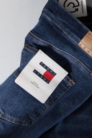 Dámske džínsy  Tommy Jeans, Veľkosť L, Farba Modrá, Cena  67,45 €